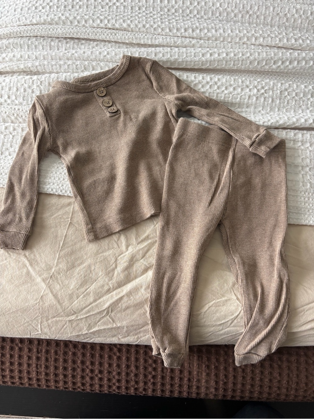 Cozy Ribbed Kids Pajama Set in Light Brown